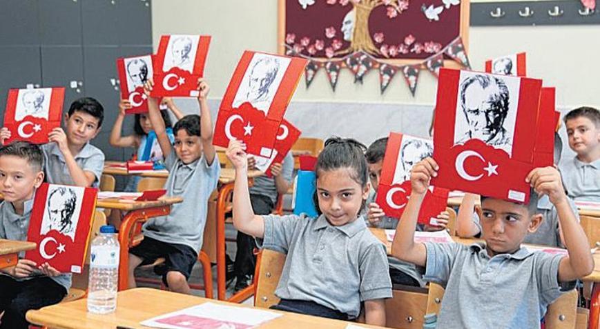 Karneler alındı tatil başladı