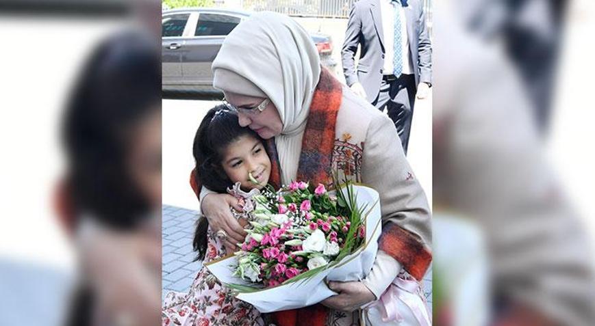 Erdoğan koruyucu ailelere seslendi: İnsanlığın yüz akısınız