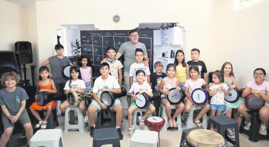 Marmarisli çocuklar kursta eğleniyor