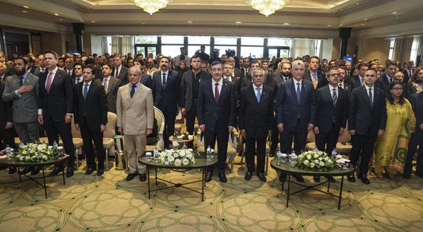 Cumhurbaşkanı Yardımcısı Yılmaz ve Bakan Bolat Türkiye-Pakistan İş ve Yatırım Forumunda konuştu