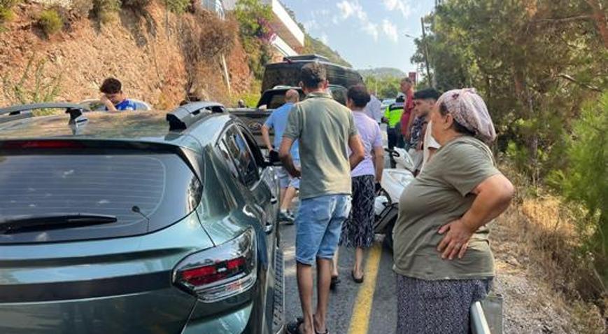 Fethiyede zincirleme kazada acı son Ağabeyinin kullandığı otomobilden savrulan genç yaşamını yitirdi