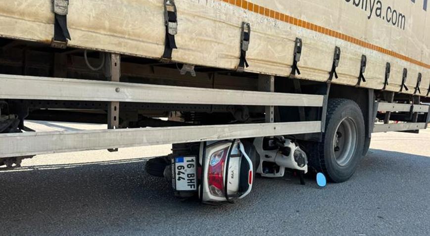 Çarpıştığı kamyonetin altında kalan motosikletli 7 gün sonra hayatını kaybetti