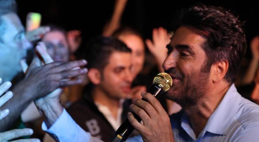Mahsun Kırmızıgül 100 bin kişinin önünde sahne aldı Bu geceyi ömrüm boyunca unutmayacağım