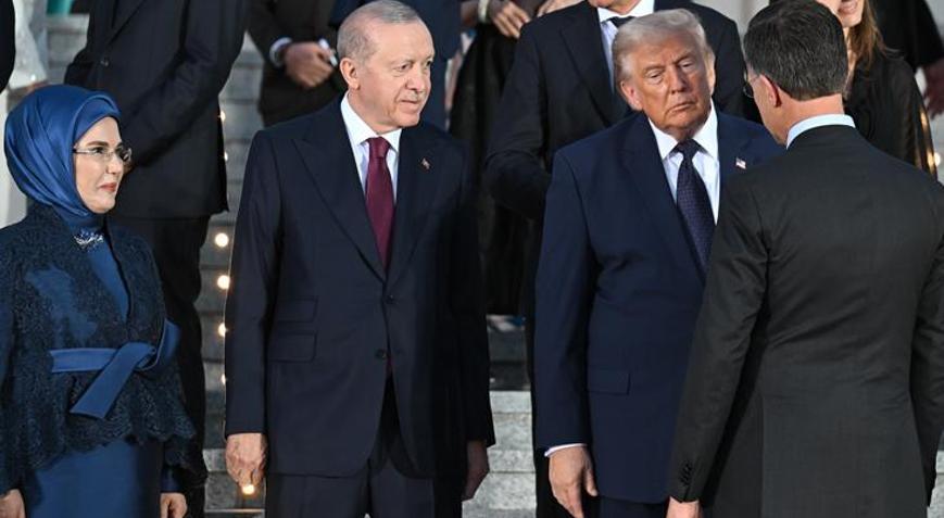 NATO Zirvesinde ilk gün sona erdi Trump, konaklayacağı otele giriş yaptı