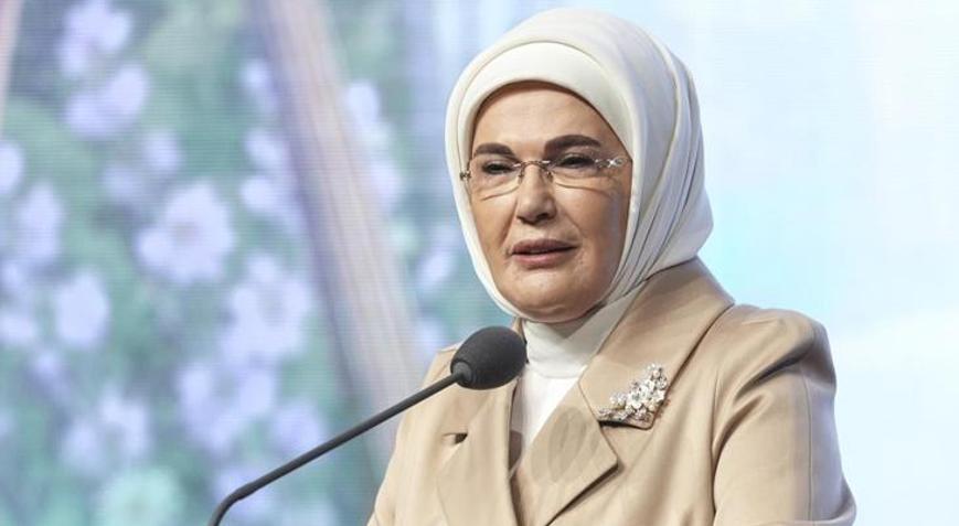 Emine Erdoğan’dan Külliyedeki tarihi gecenin ardından ilk açıklama: Büyük memnuniyet duyduk
