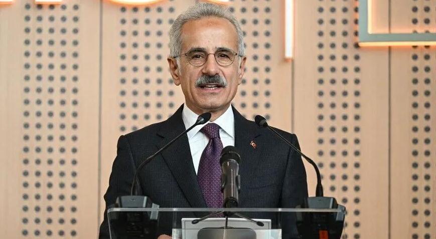 Bakan Uraloğlu: İstanbul’daki iki havalimanımız 78 ilin nüfusundan fazla yolcuyu ağırladı