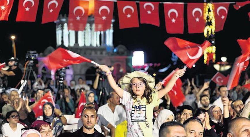 İzmir 15 Temmuzda tek yürek