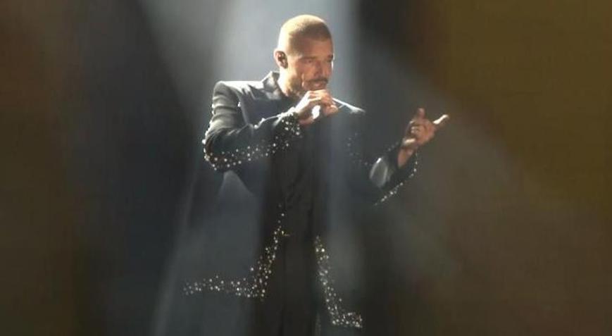 Ricky Martin 15 yıl sonra İstanbulu salladı Konsere binlerce hayranı akın etti
