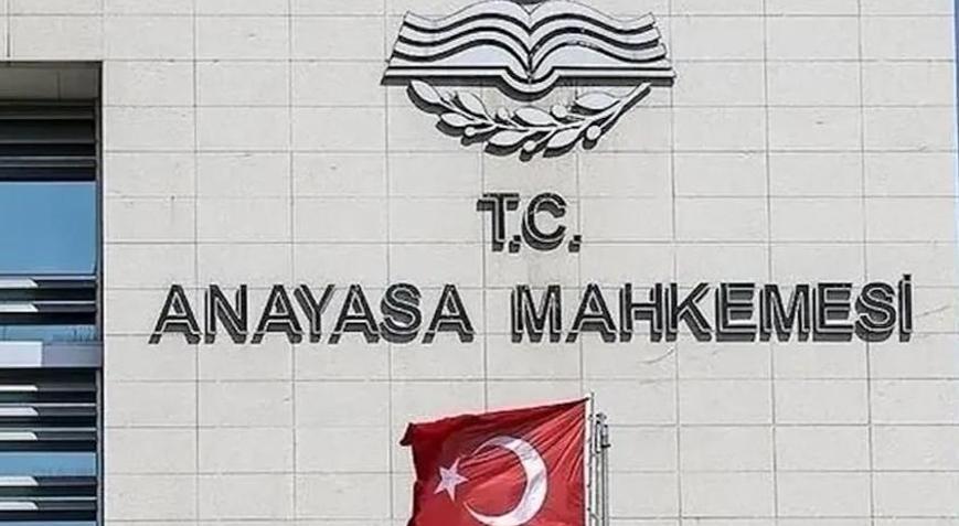 AYM son sözü söyledi: Boşanıp birlikte yaşayanların maaşı kesilecek