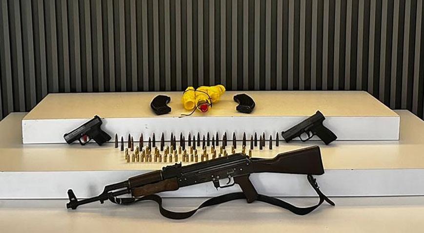İstanbulda kanlı plan son anda bozuldu Uzun namlulu silahlar ve bombalar ele geçirildi