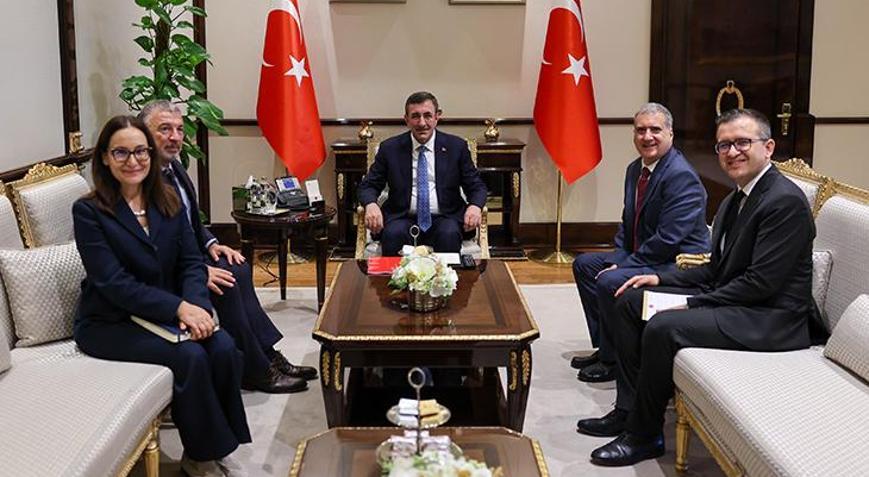 Cumhurbaşkanı Yardımcısı Yılmaz, Dünya Bankası Türkiye Ülke Direktörü Carreti kabul etti
