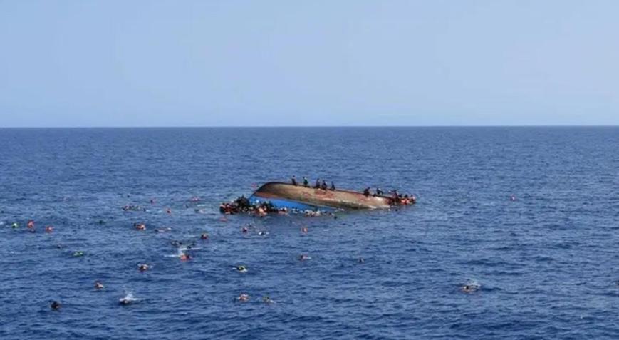 Arakanlı Müslümanları taşıyan iki tekne battı 500den fazla kişi kayıp