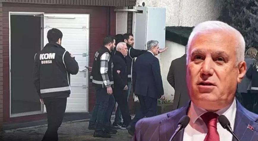 Bursa Büyükşehir Belediye Başkanlığı görevinden uzaklaştırılan Mustafa Bozbey ile 62 sanık hakim karşısında Bursa Büyükşehir Belediye Başkanlığı görevinden uzaklaştırılan Mustafa Bozbey ile 62 sanık hakim karşısında