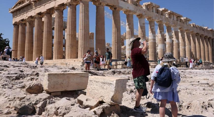 43 dereceyi görecek... Yunanistanda aşırı sıcak alarmı Açık alanda çalışmak yasaklandı