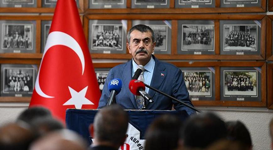 Bakan Tekinden Özel Bezciyan Ermeni İlköğretim Okulu ve Ortaokulunu ziyaret