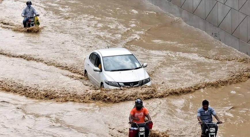 Pakistanda sel sonrası korkunç bilanço Çok sayıda ölü ve yaralı var