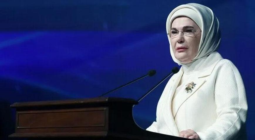 Emine Erdoğan, FIVB Milletler Ligi şampiyonu A Milli Kadın Voleybol Takımını kutladı