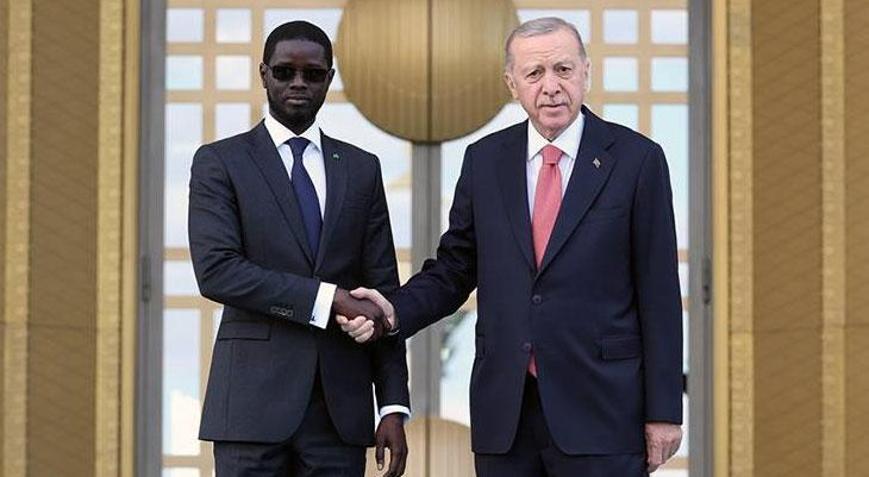 Cumhurbaşkanı Erdoğan, Senegal Cumhurbaşkanı Bassirou Diomaye Faye ile görüştü