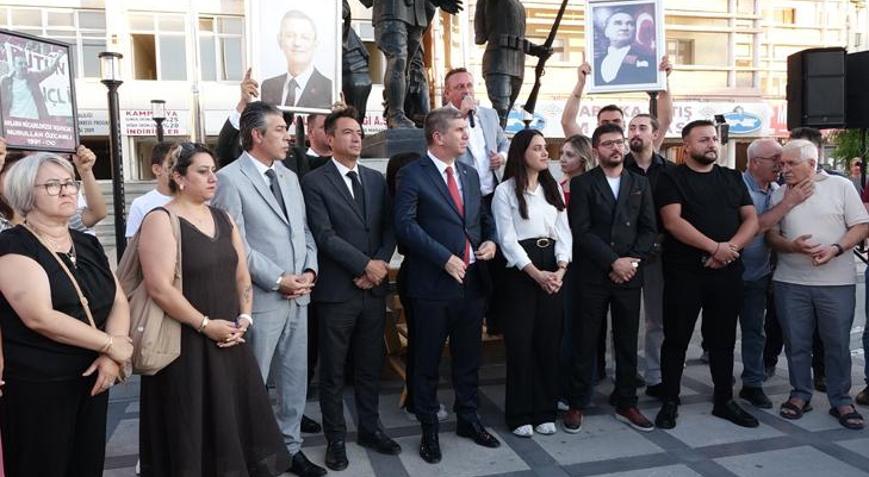 Burdur CHP’de 11 ilçe yönetimi birden istifa etti: Yeni adreslerini açıkladılar Burdur CHP’de 11 ilçe yönetimi birden istifa etti: Yeni adreslerini açıkladılar