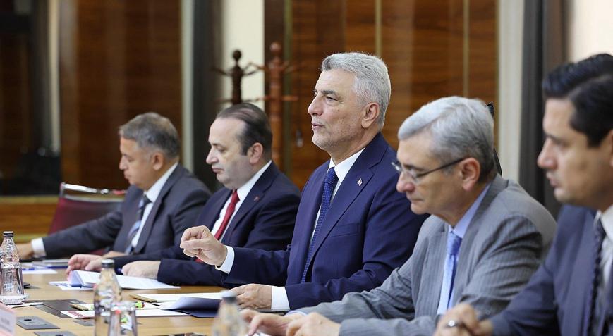 Ticaret Bakanı Bolat, Moldova heyetiyle bir araya geldi