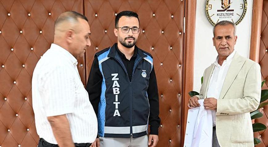 Belediye binasına Zabıta olarak girdi, doktor olarak çıktı