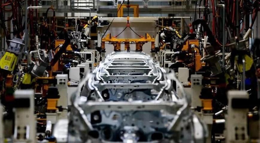 Alman otomotiv sektöründeki kriz Çin ve maliyet etkisiyle derinleşiyor