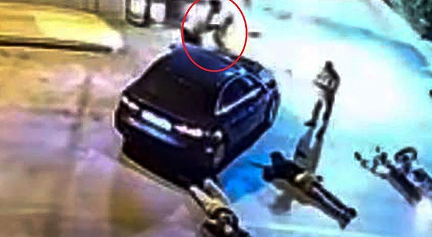 Mersinde korkunç olay Motosiklete çarptı, kaputtaki çocuğu indirip yaralıları ezerek kaçtı