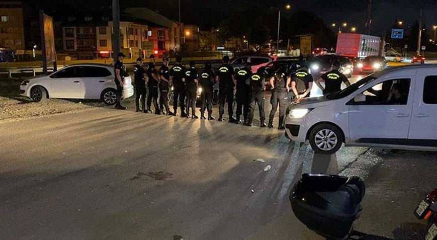 Bursada düğünde iki grup arasında bıçaklı müzik kavgası: 3 yaralı