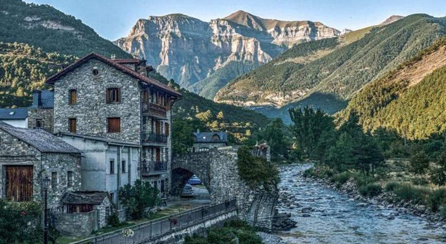 Rezervasyonlar yıllar öncesinden doldu 12 Ağustosta herkes bu köye akın edecek