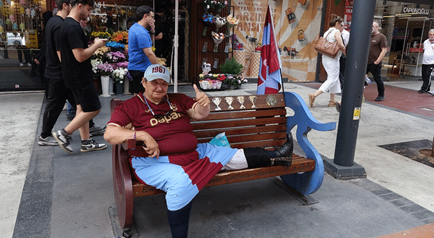 Trabzon şehrinde Salah bekleyişi