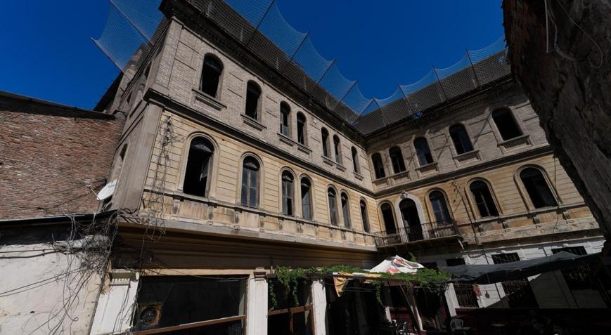 İzmirin unutulan simgesi yeniden doğuyor 100 yılı aşkın tarihiyle Cihan Palas için yeni adım