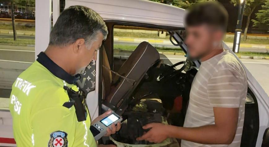 Polis uygulamasını görünce arıza numarası yaptı 295 bin liralık ceza yedi