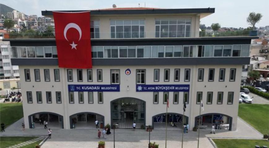 Kuşadası Belediyesine operasyon: 15 kişi gözaltında, 7 şüpheli aranıyor