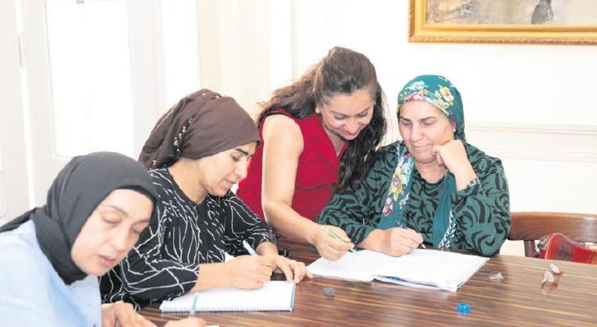 Kadınların okuma azmi örnek oldu