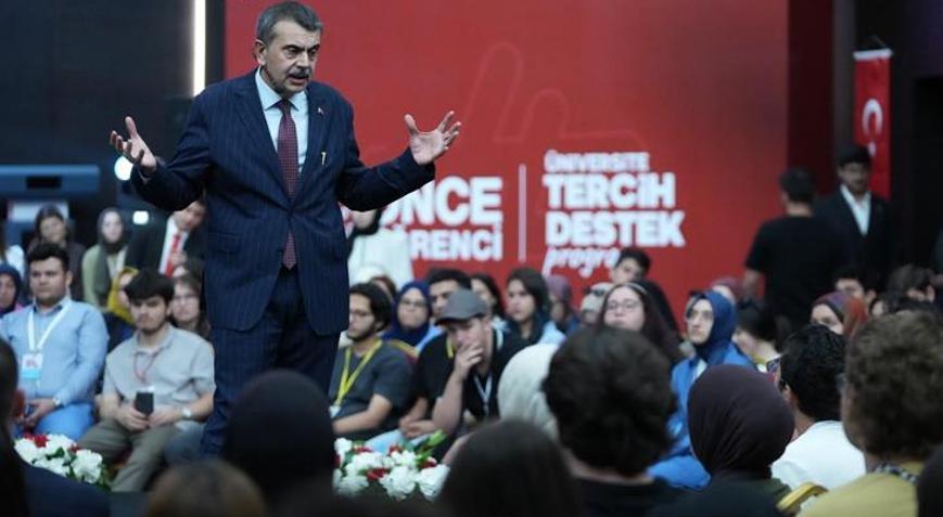 Bakan Tekinden YKS ve müfredat açıklaması: Eski soru bankaları yok