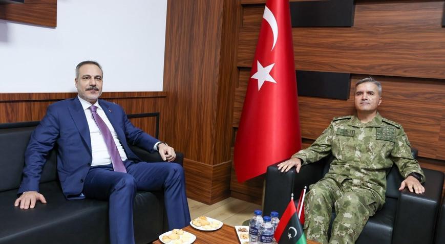 Dışişleri Bakanı Hakan Fidan, Trablusta TSK Libya Görev Grup Komutanlığını ziyaret etti