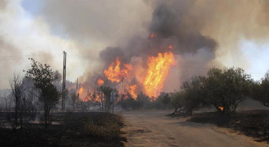 50 kentte turuncu alarm Fransa alevlere teslim