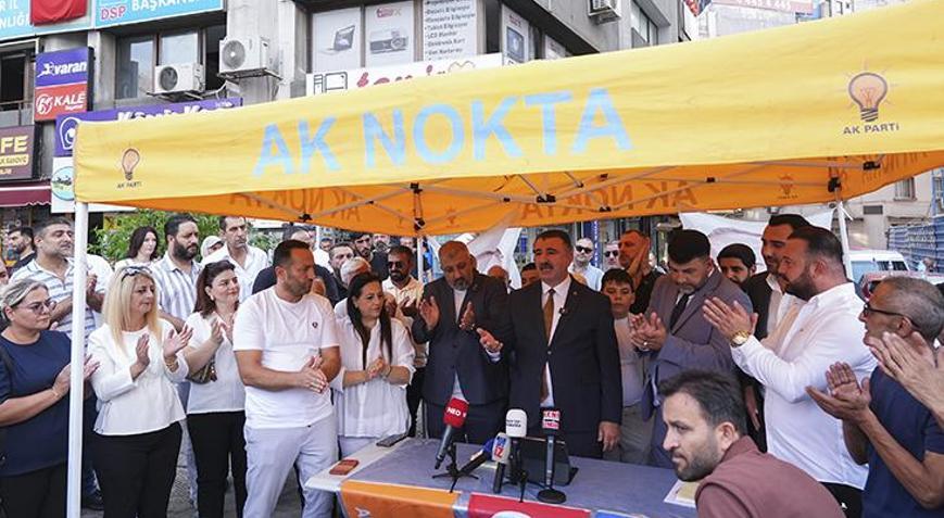 İzmirde CHP ve diğer partilerden 500 kişi AK Partiye katıldı
