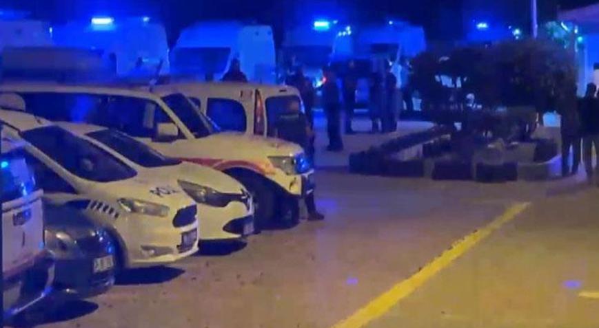 Zeytinburnu açıklarında gemide zehirlenen 4 kişi hastaneye sevk edildi