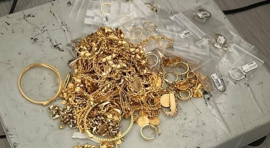 Gurbetçi ailenin şoke eden planı Altınları çanta ve ceplerine saklamışlar