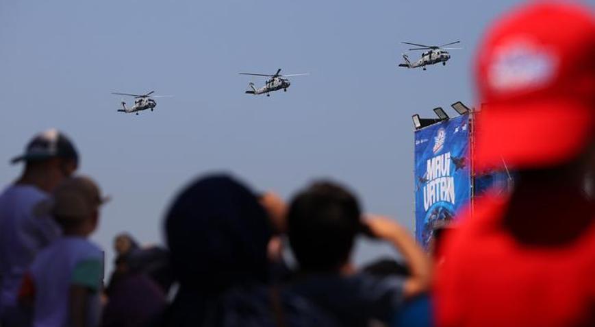 TEKNOFEST Mavi Vatanın hava gösterileri Gölcükte beğeni topladı