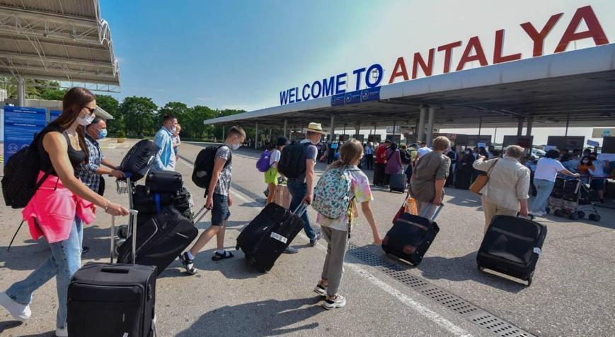 Antalyaya gelen yabancı turist sayısı 10 milyonu aştı
