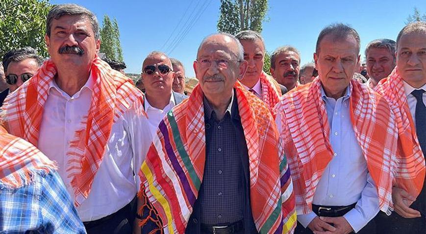 Son dakika... Vahap Seçerden Yeni Partiye geçecek mi tartışmalarına noktayı koyacak sözler