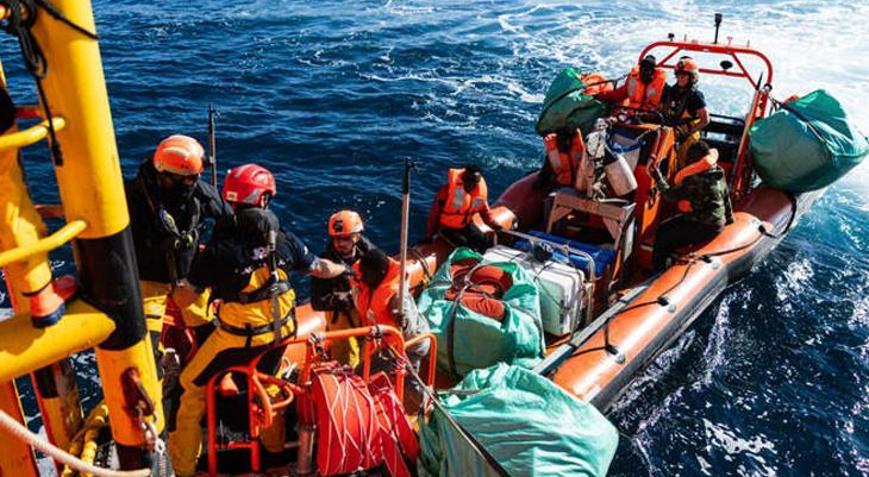 Tunus açıklarında göçmen teknesi battı, 14 kişi kayıp