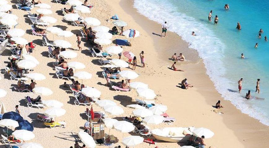 Antalya’ya 10 milyon yabancı turist geldi