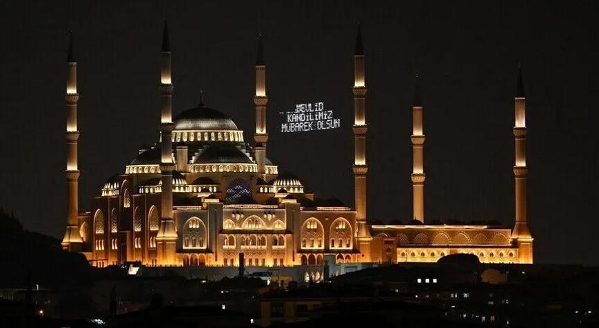 Hazreti Muhammedin doğum günü olan Mevlit Kandili, yarın idrak edilecek