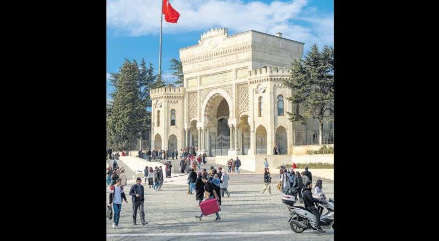Üniversitelerde kayıt zamanı