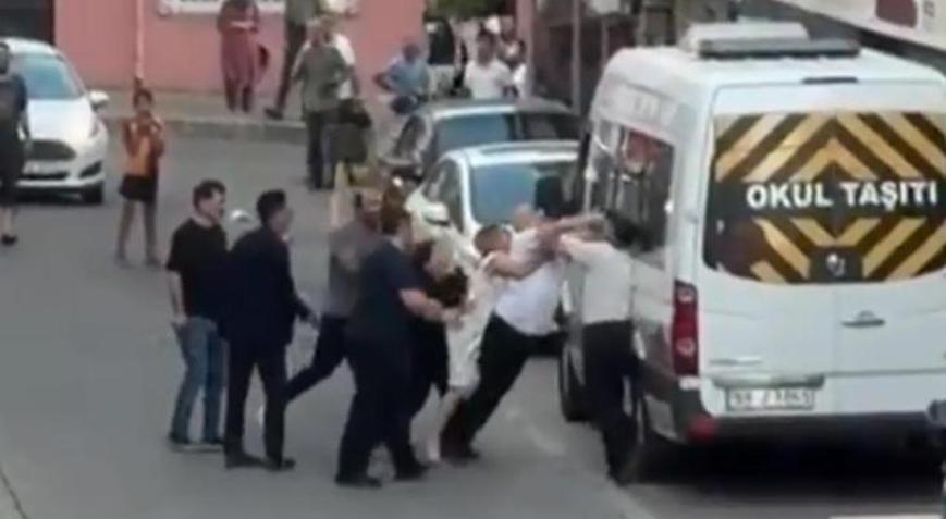 Husumetli komşuların keserli, yumruklu kavgası: 3 gözaltı