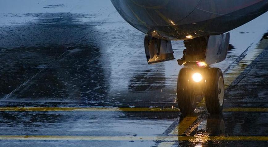 Kan donduran detaylar Uçağın iniş takımından ceset çıktı: 72 saat önce ölmüş