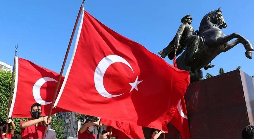 30 Ağustos Zafer Bayramı Siyasilerden peş peşe kutlama mesajları